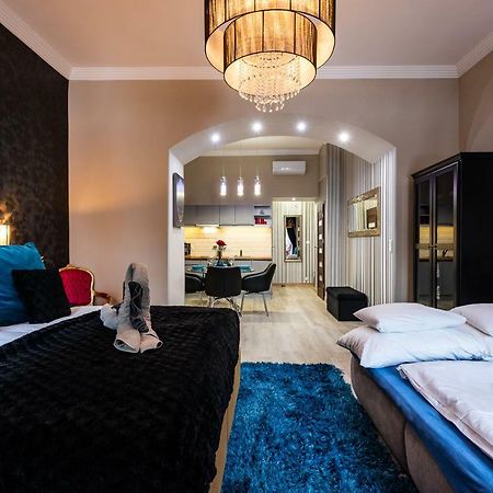 Center Of The Center, The Grand Deluxe Lejlighed Budapest Eksteriør billede